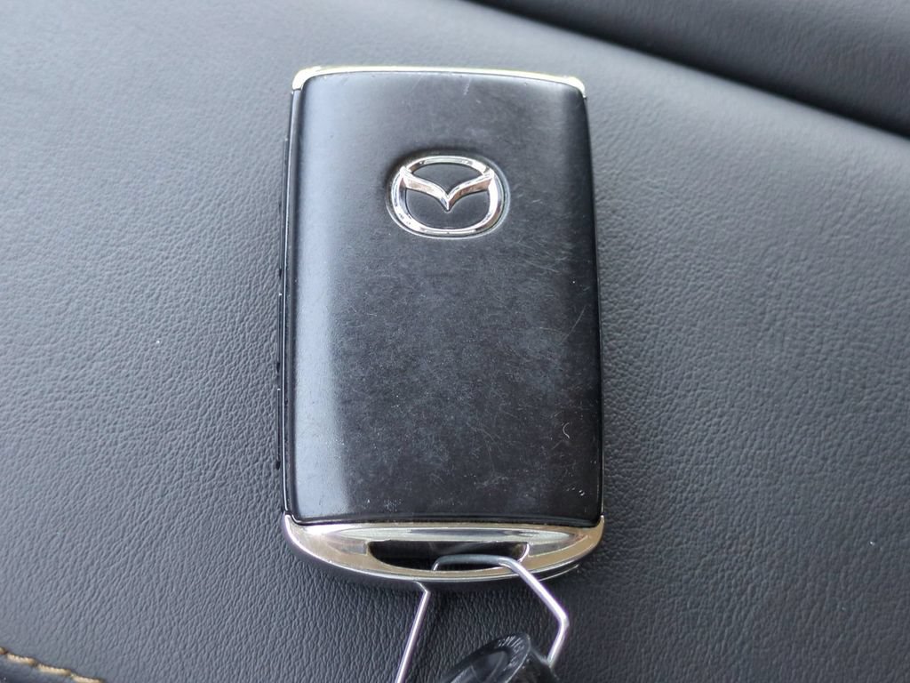 Used 2024 MAZDA CX-90 Plug-In Hybrid w/ Preferred AWD/4WD image 27