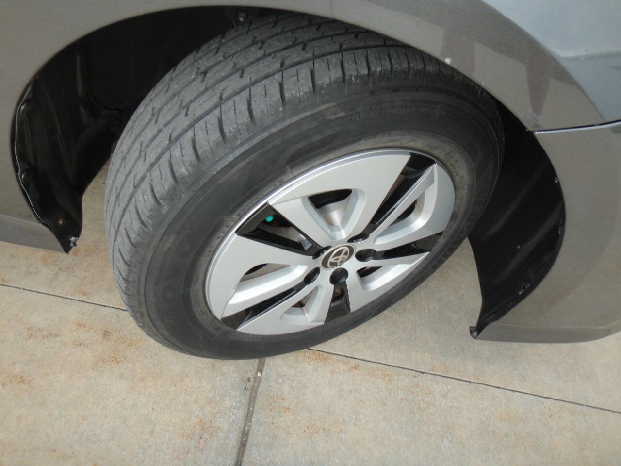 Used 2017 Toyota Prius Four Touring image 26