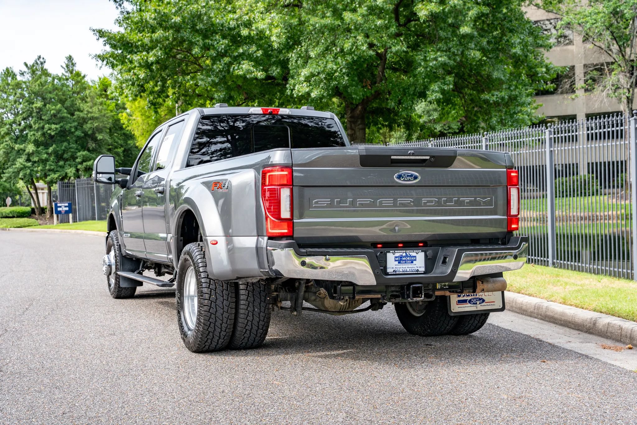 Used 2022 Ford F350 Lariat w/ Lariat Ultimate Package AWD/4WD image 7