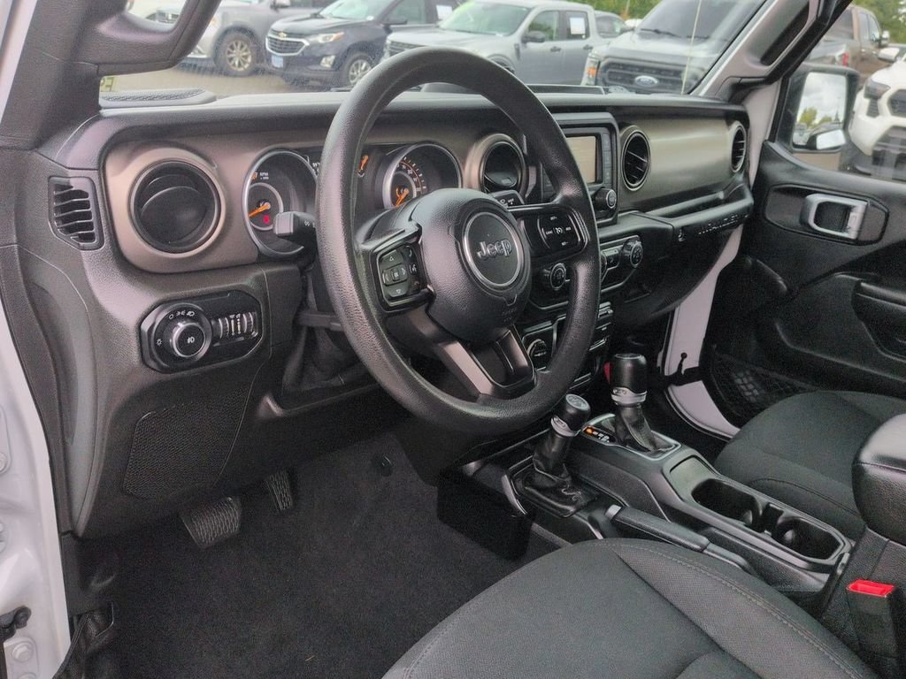 Used 2018 Jeep Wrangler Unlimited Sport AWD/4WD image 10