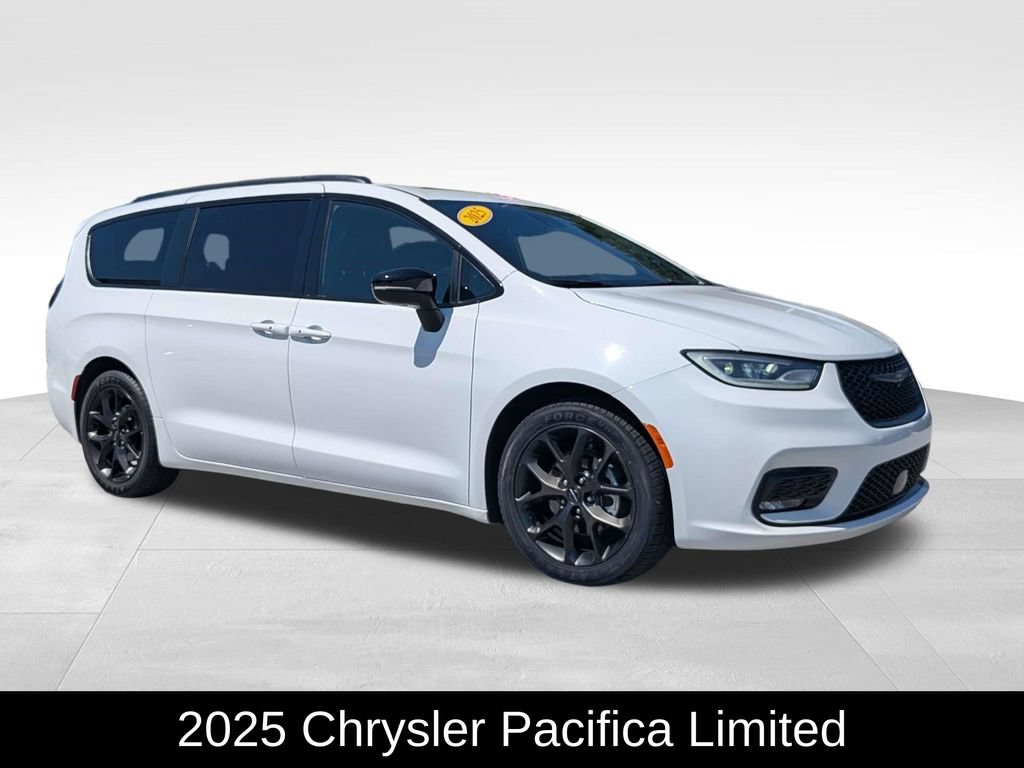 Used 2025 Chrysler Pacifica Limited