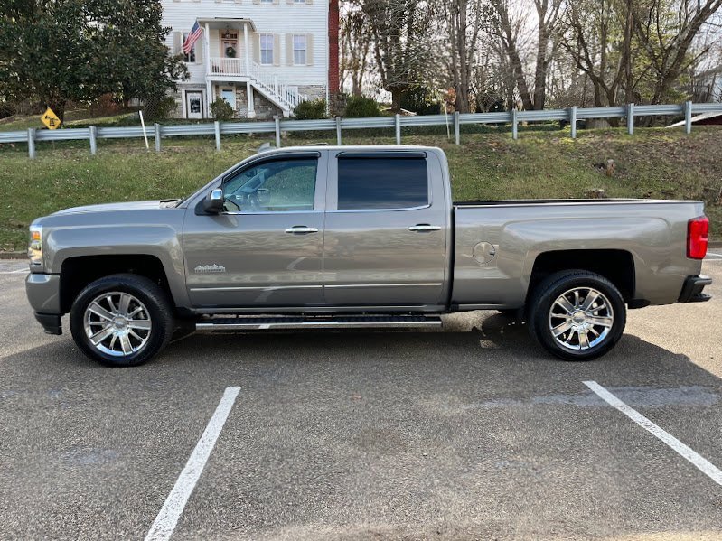 Used 2017 Chevrolet Silverado 1500 High Country image 27