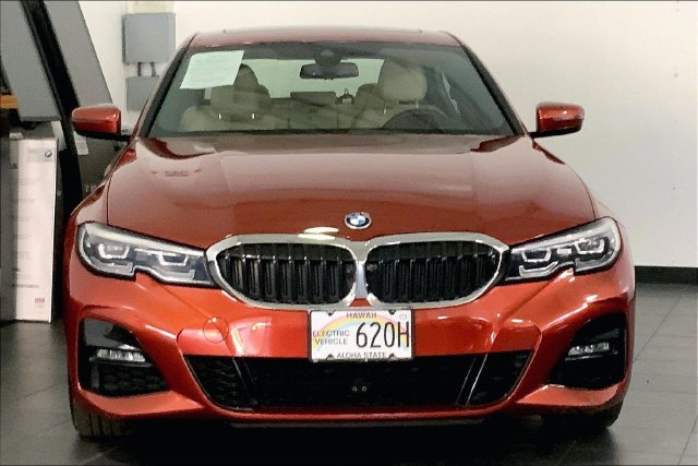 Used 2022 BMW 330e w/ M Sport Package RWD image 3