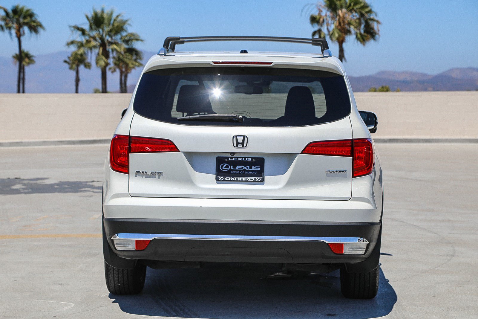 Used 2017 Honda Pilot Touring image 6