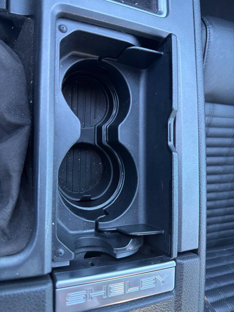 Used 2010 Ford Mustang Shelby GT500 RWD image 29