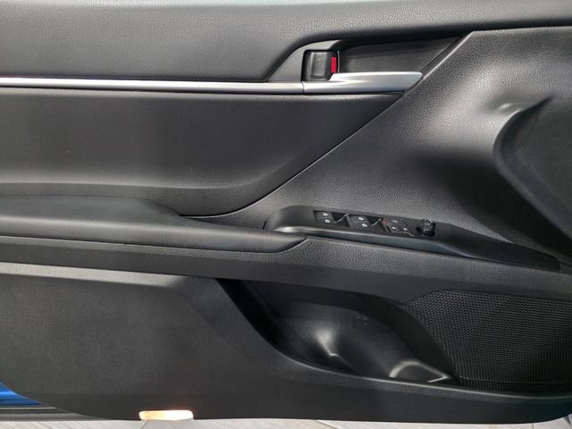 Used 2019 Toyota Camry LE image 10
