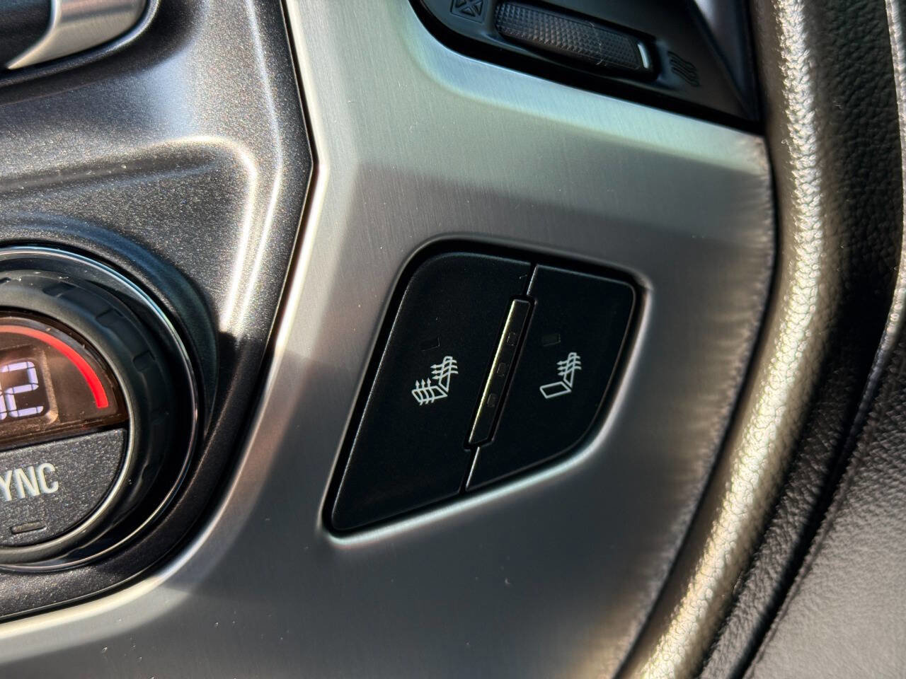 Used 2017 GMC Sierra 1500 SLE w/ SLE Value Package image 25