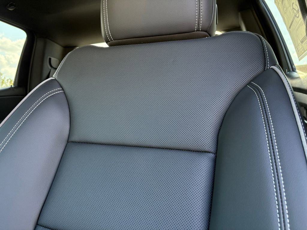 New 2025 Chevrolet Silverado EV LT image 16