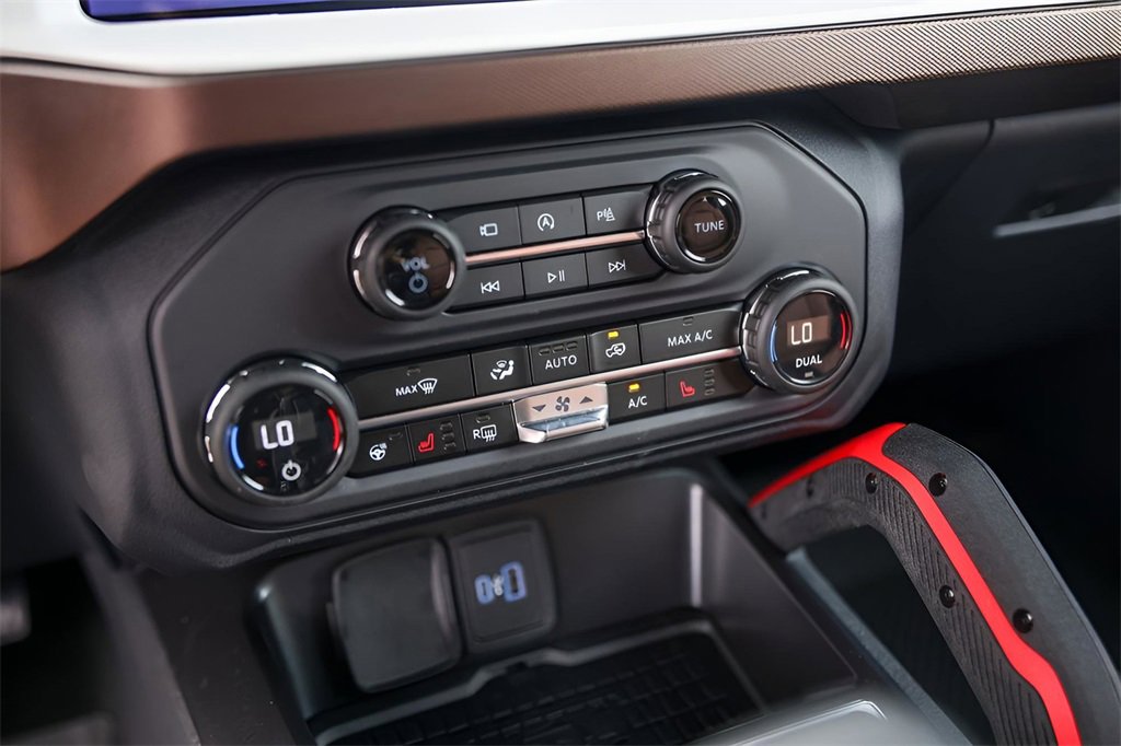 Used 2024 Ford Bronco Heritage Edition image 30