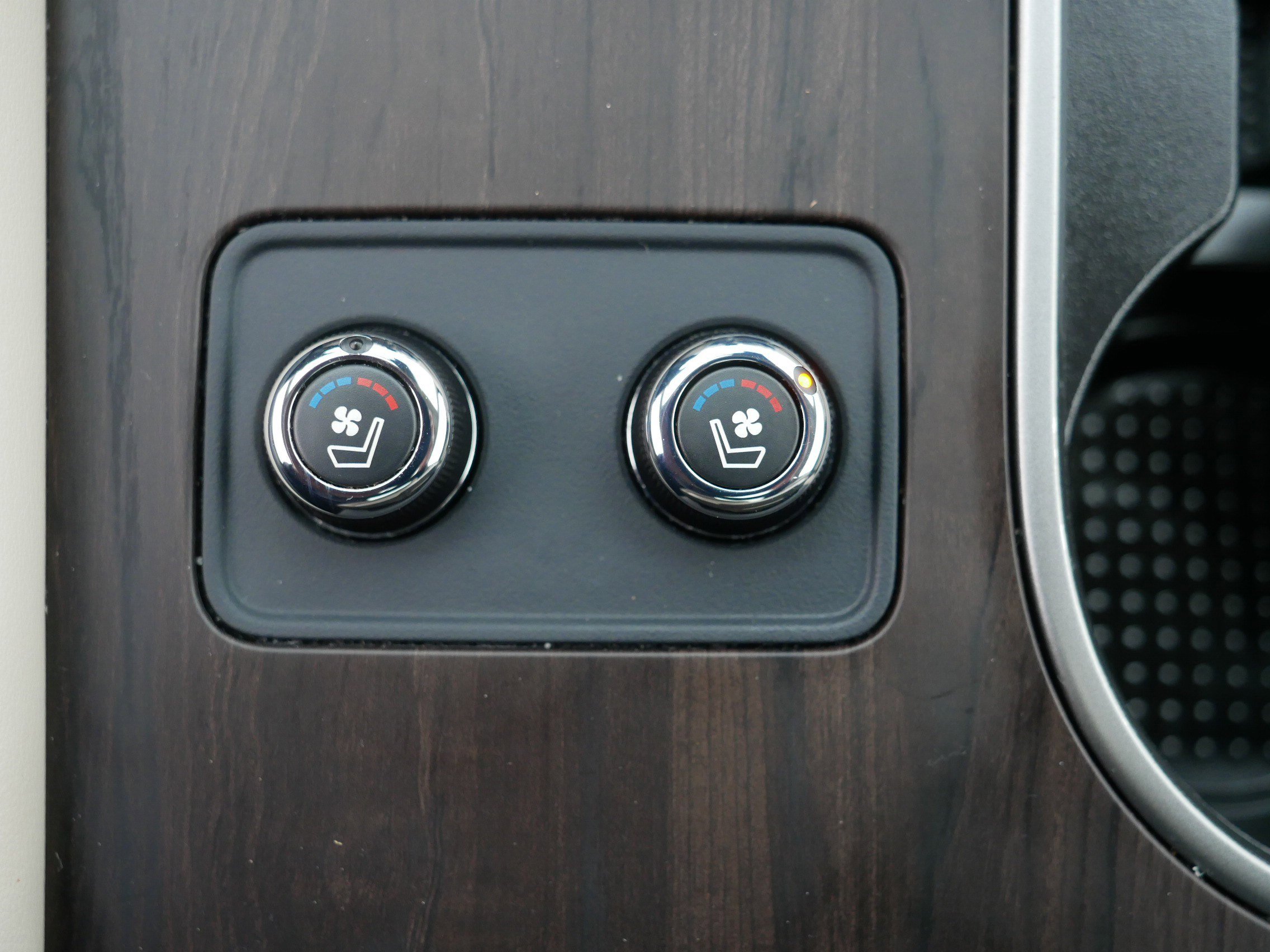 Certified 2024 Nissan Murano Platinum w/ Cargo Package image 31