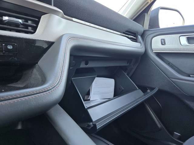 Certified 2025 Ford Explorer Active AWD/4WD image 16
