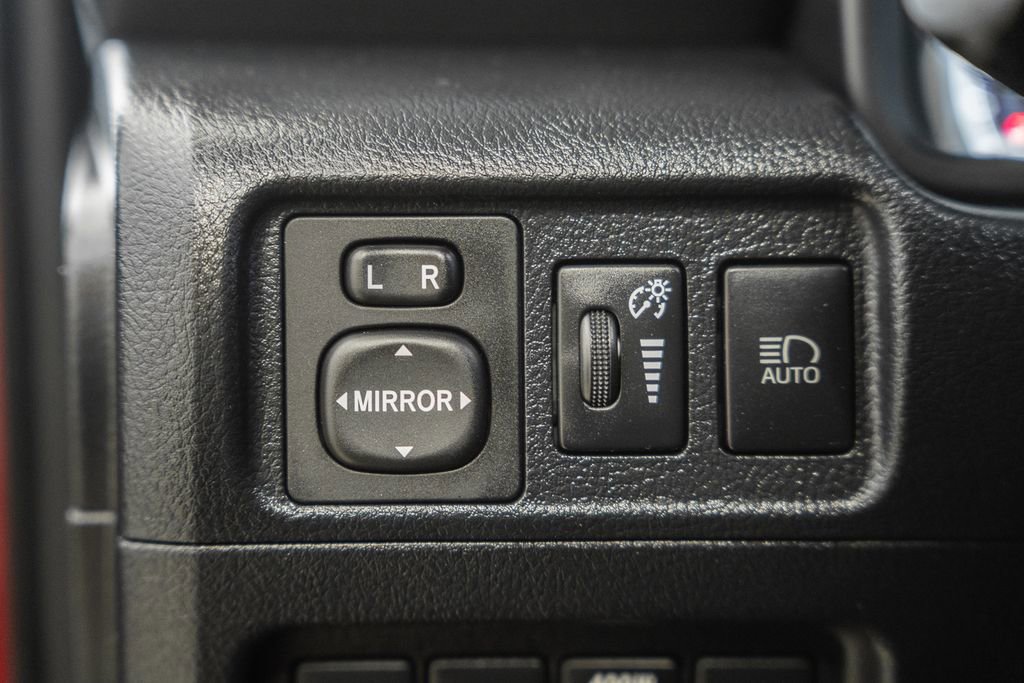 Used 2020 Toyota 4Runner TRD Off-Road AWD/4WD image 41