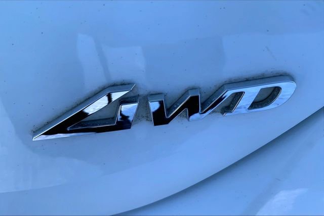 Used 2023 Genesis G70 2.0T image 13