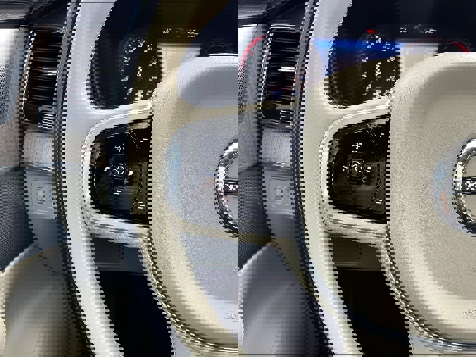 Used 2022 Volvo XC90 T8 Inscription image 21