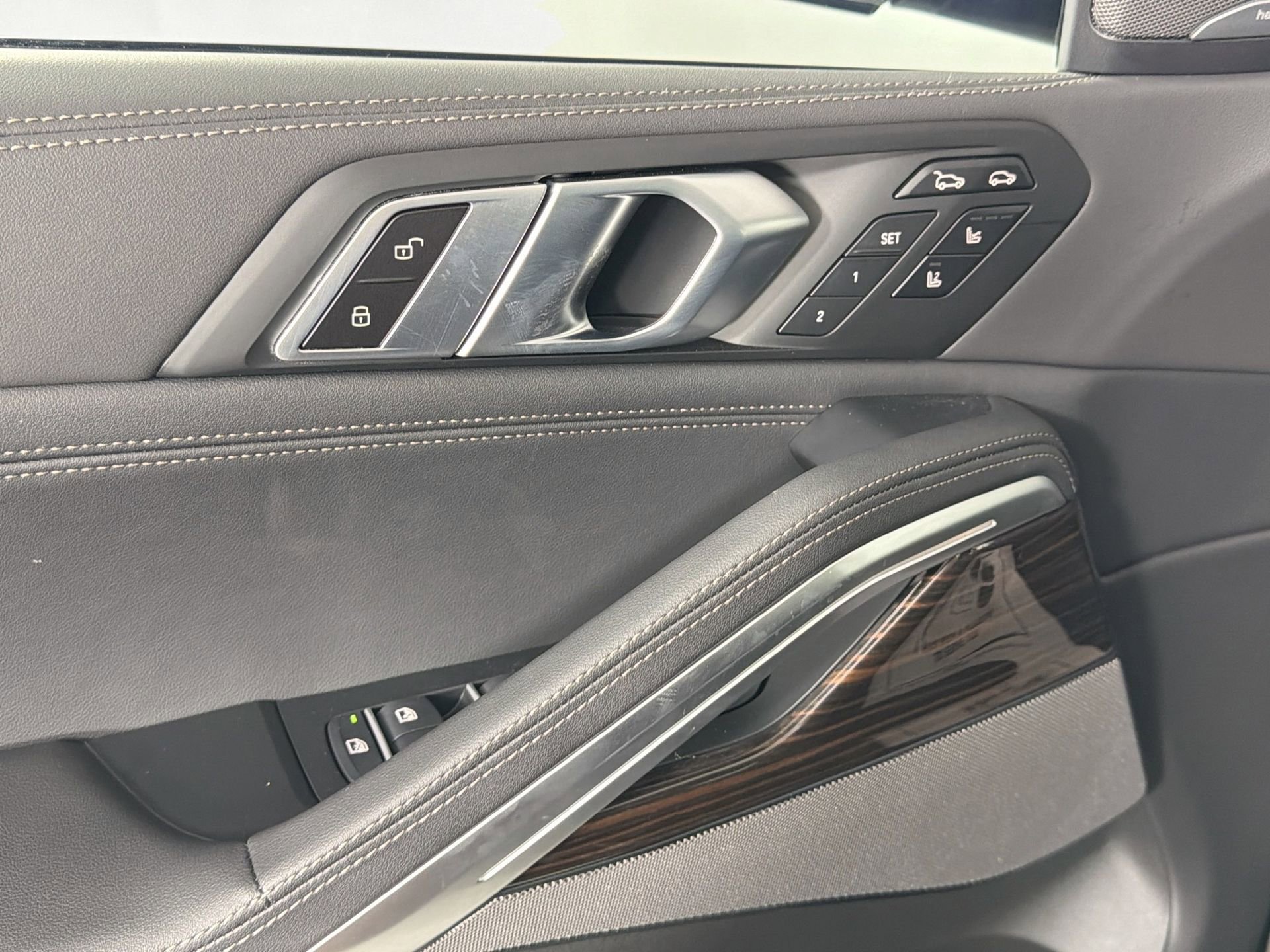 New 2026 BMW X6 xDrive40i image 17