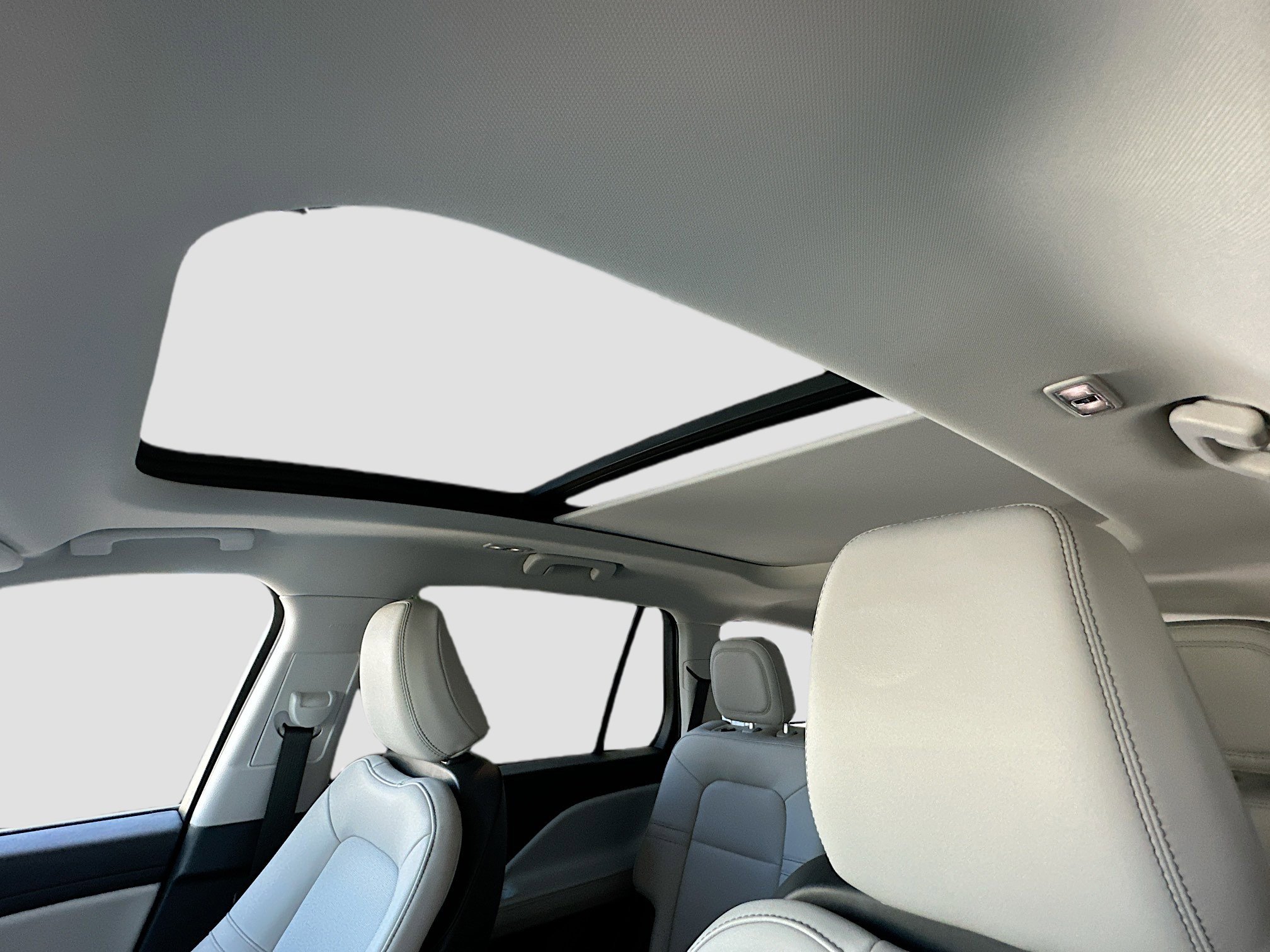 Used 2025 Lincoln Aviator 2WD image 22