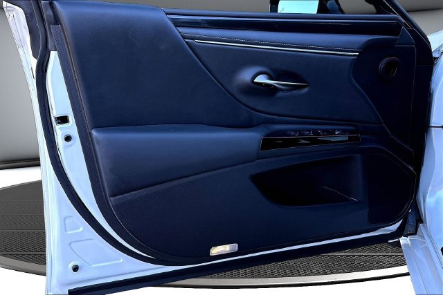Used 2023 Lexus ES 350 w/ Accessory Package (Z2) FWD image 21