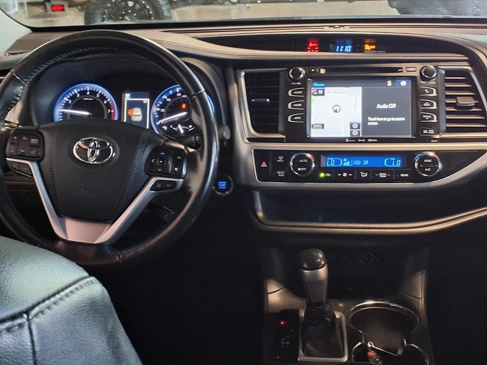 Used 2017 Toyota Highlander XLE AWD/4WD image 20