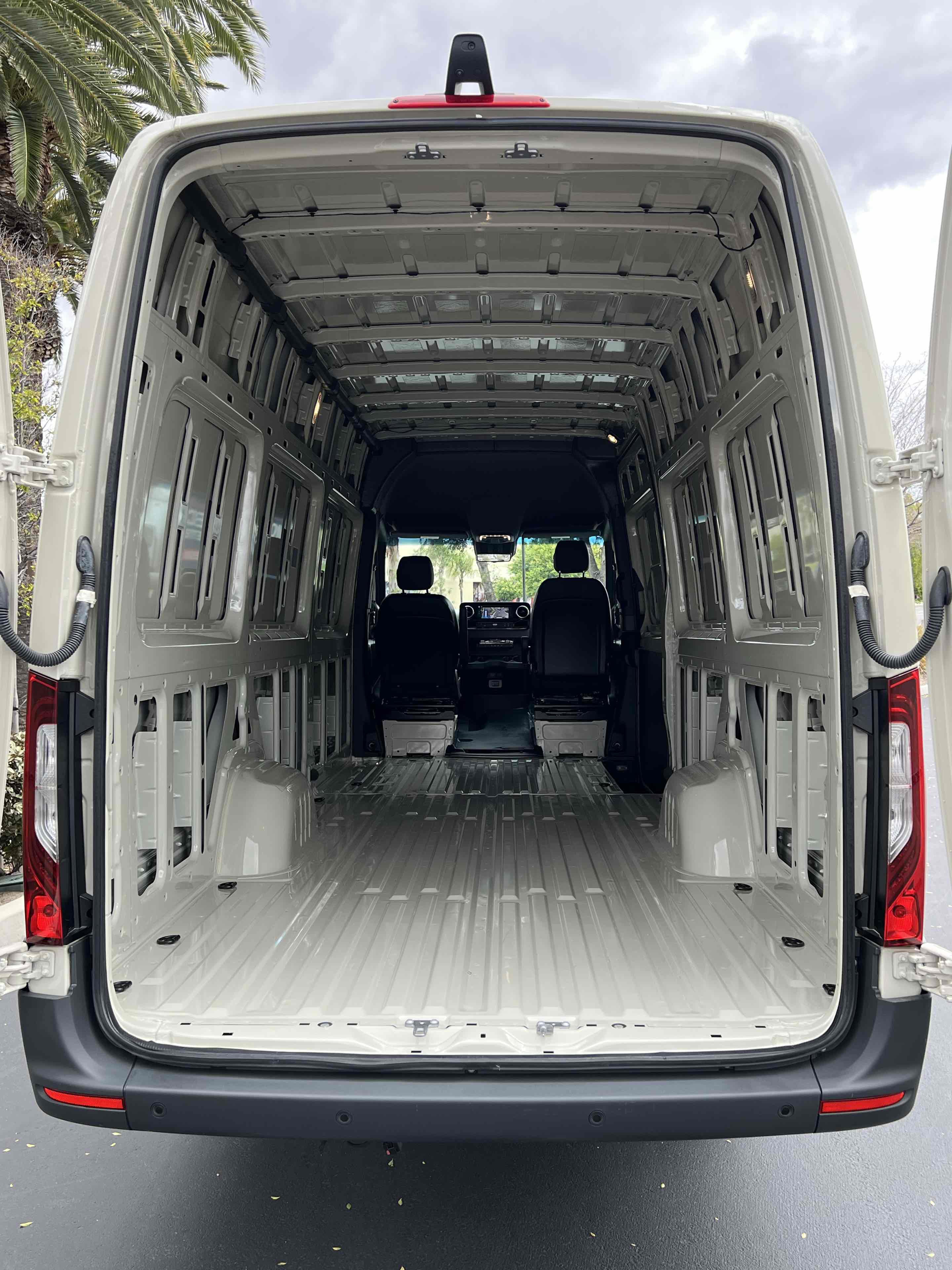 Used 2025 Mercedes-Benz Sprinter 2500 image 62