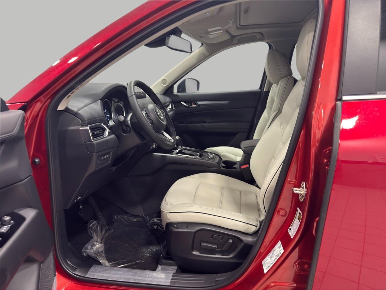 New 2025 MAZDA CX-5 AWD 2.5 S w/ Preferred Package image 9