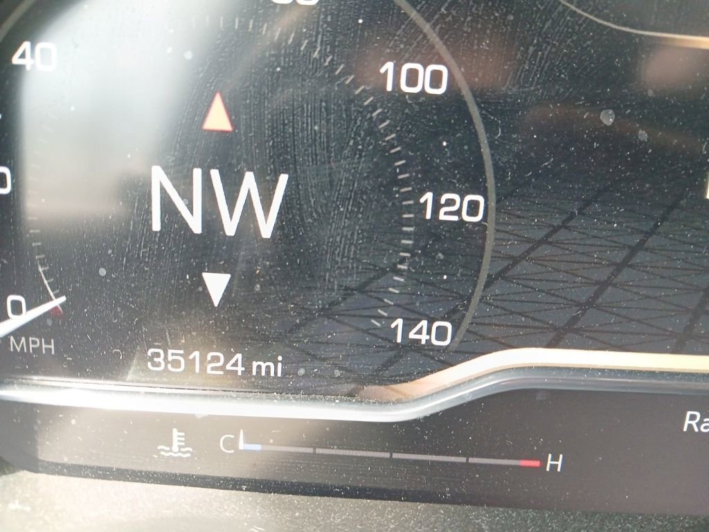 Used 2024 GMC Sierra 1500 AT4X image 13