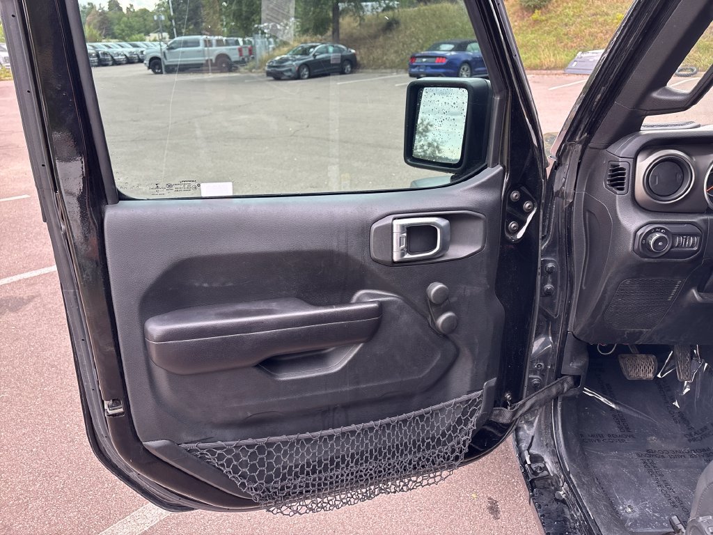 Used 2018 Jeep Wrangler Unlimited Sport AWD/4WD image 9