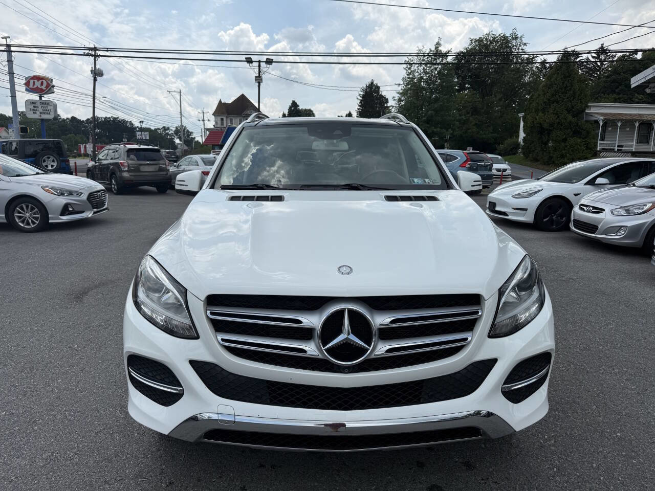 Used 2017 Mercedes-Benz GLE 350 4MATIC image 2