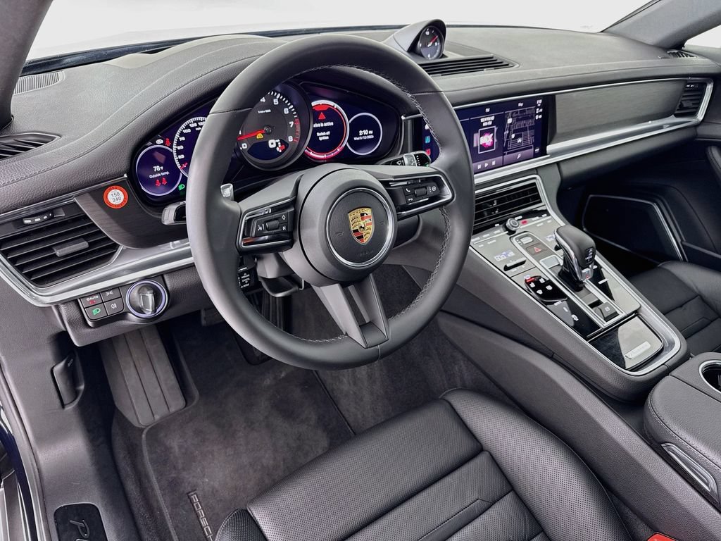 Certified 2023 Porsche Panamera 4 Platinum Edition AWD/4WD image 4