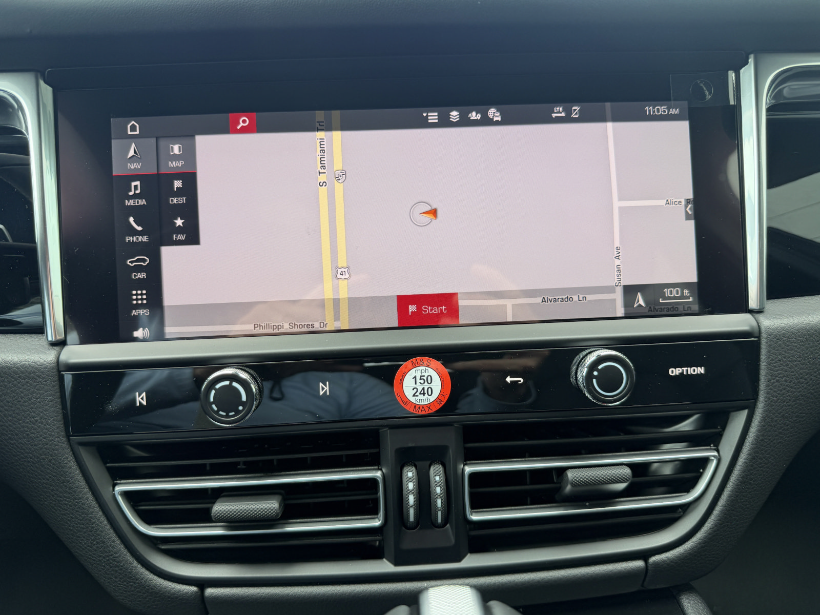 New 2026 Porsche Macan AWD/4WD image 27