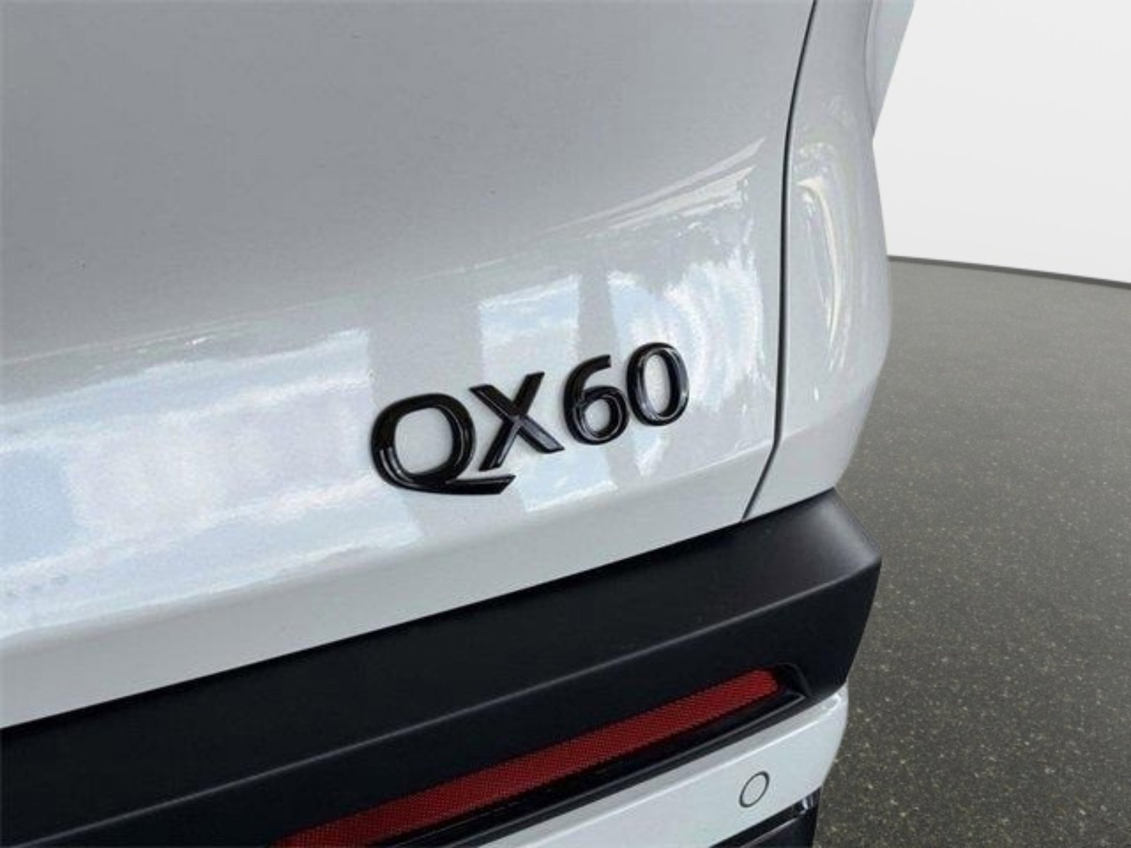 Used 2025 INFINITI QX60 Luxe image 11