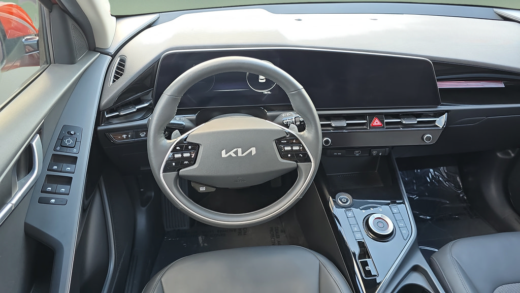 Used 2023 Kia Niro Wind w/ Wind Preserve Package FWD image 12