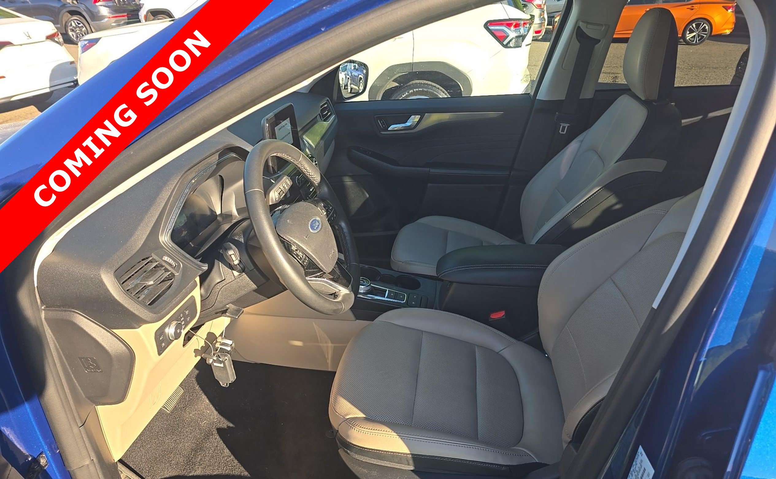Used 2022 Ford Escape Titanium AWD/4WD image 6