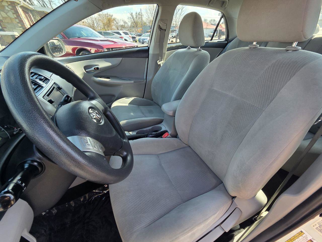 Used 2013 Toyota Corolla LE image 13