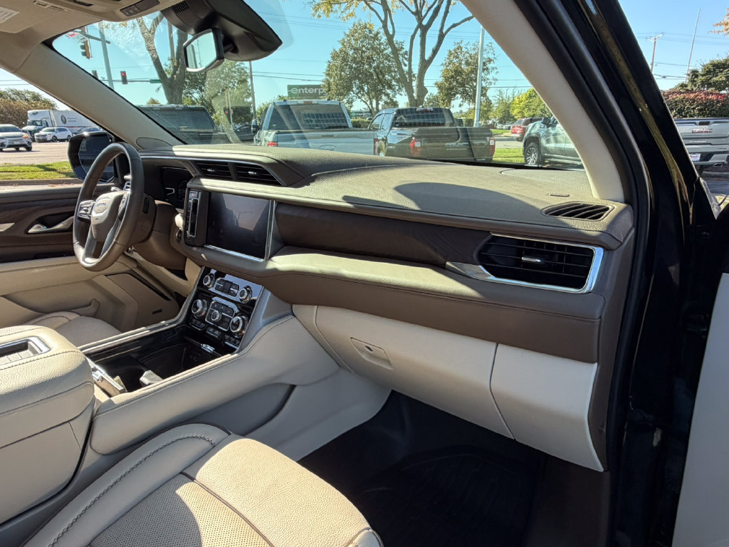 Certified 2023 GMC Yukon Denali AWD/4WD image 18