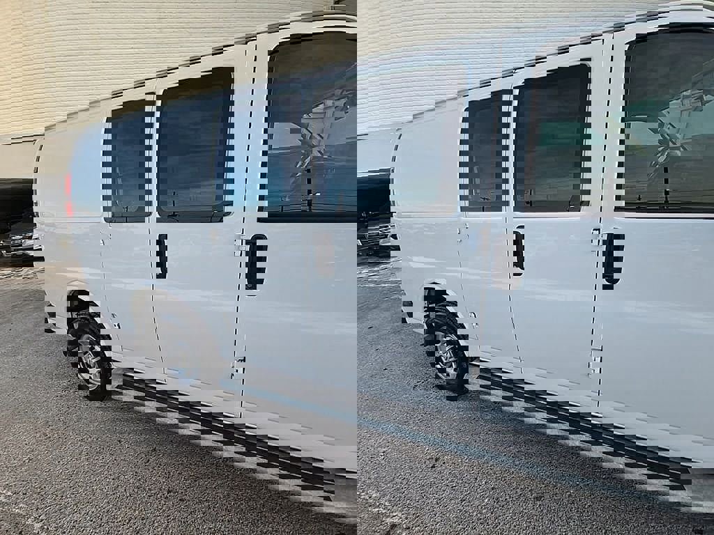 Used 2024 GMC Savana 2500 w/ Driver Convenience Package image 23