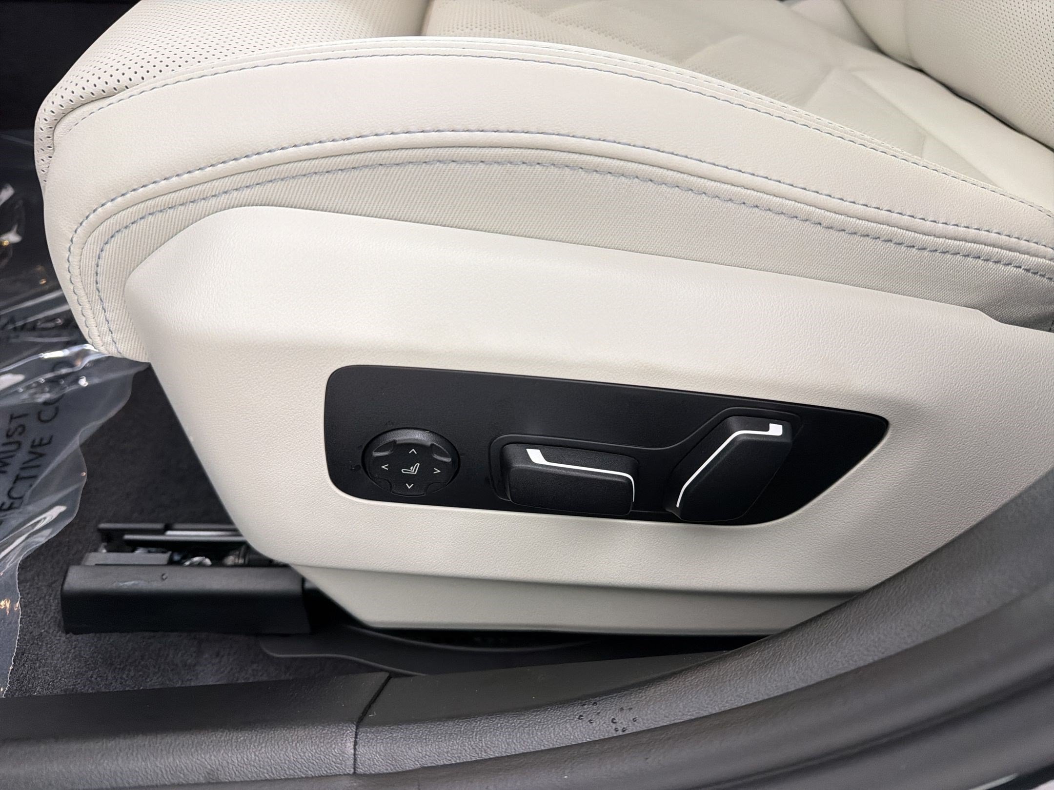 New 2026 BMW 530i w/ Premium Package RWD image 12