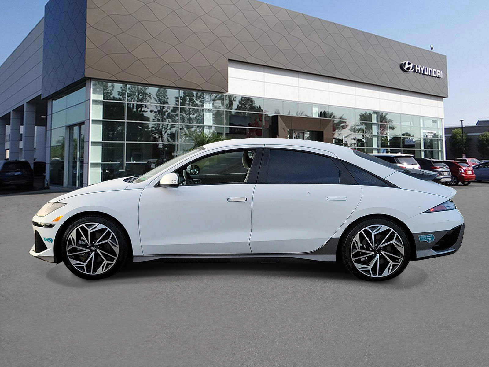 Certified 2025 Hyundai Ioniq 6 SEL image 3