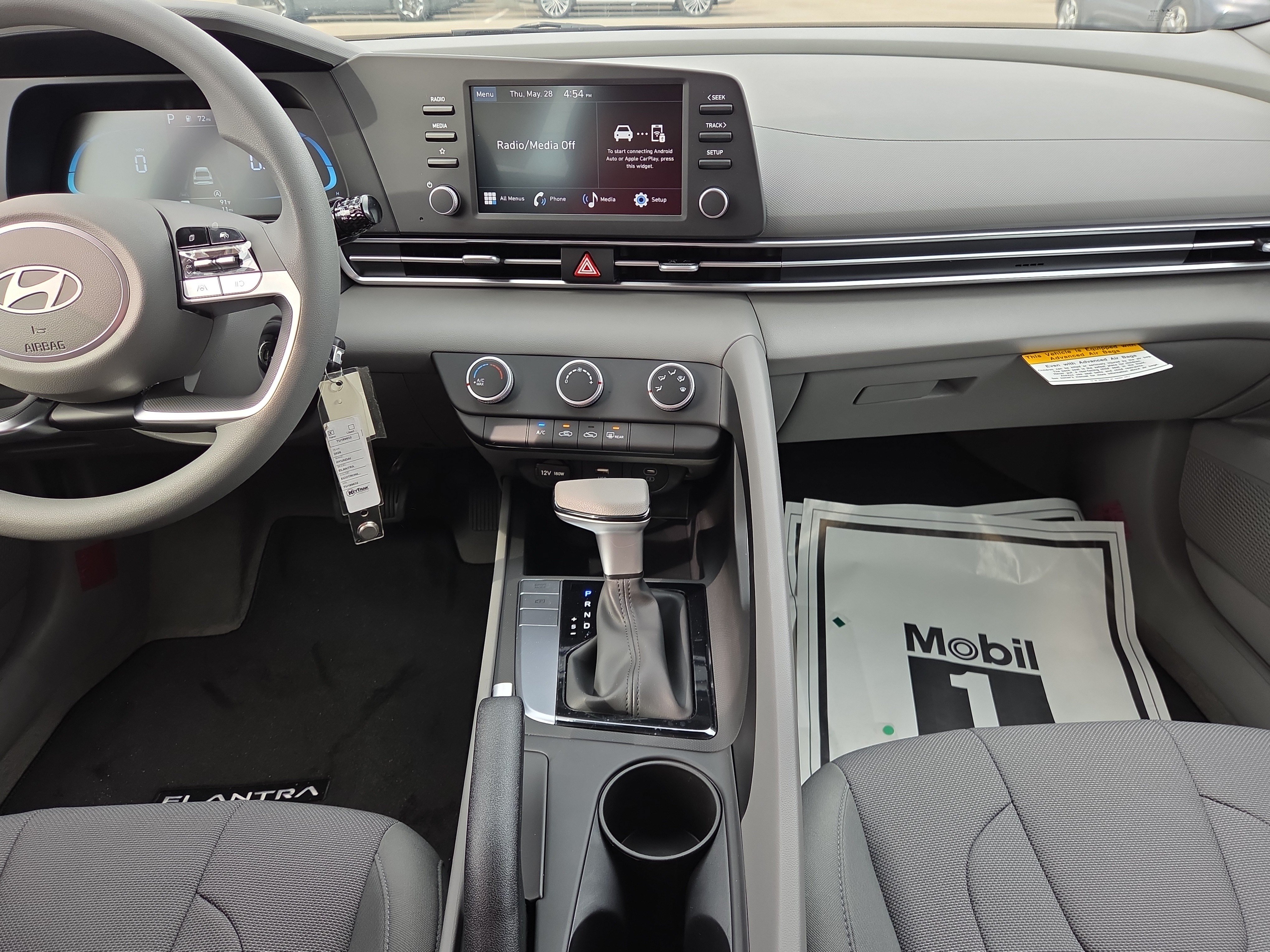 New 2026 Hyundai Elantra SE FWD image 10