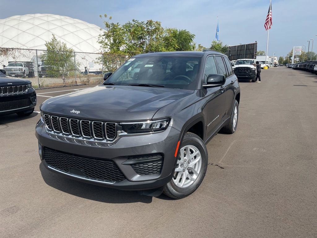 New 2025 Jeep Grand Cherokee Laredo X w/ Luxury Tech Group I