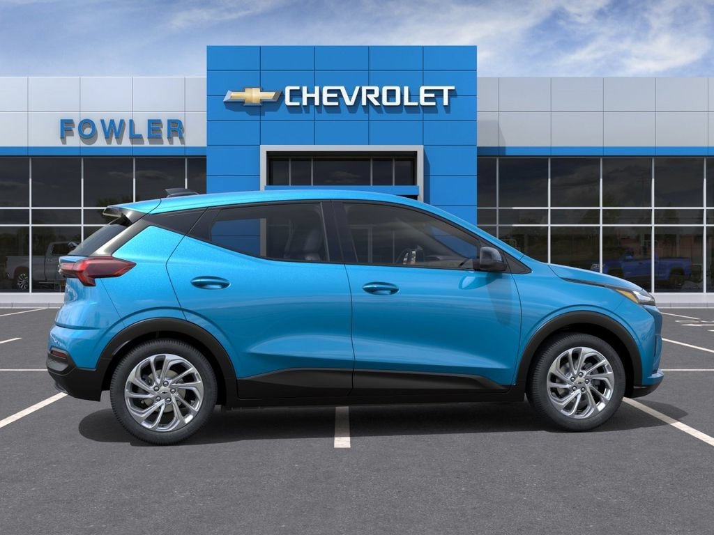 New 2027 Chevrolet Bolt LT FWD image 5