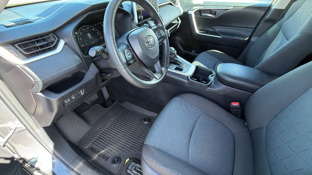 Certified 2025 Toyota RAV4 XLE AWD/4WD image 10