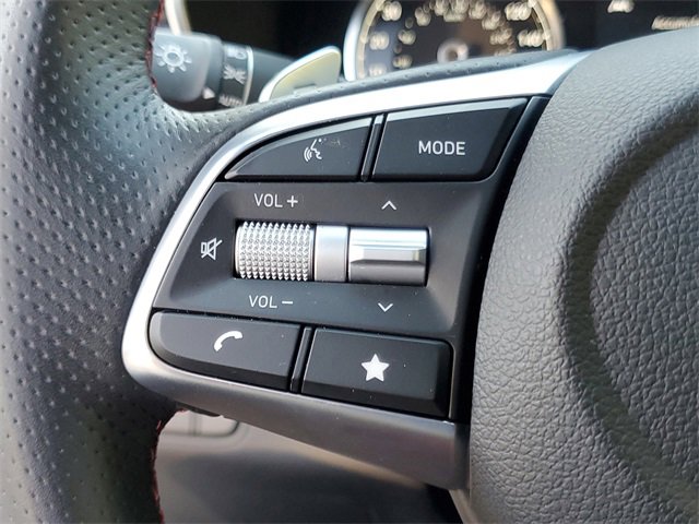 Used 2023 Genesis G70 3.3T w/ Sport Prestige Package image 23