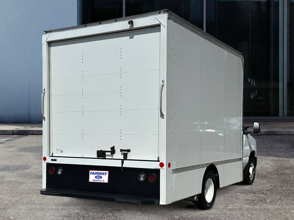 Used 2024 Ford E-350 and Econoline 350 Super Duty w/ Driver's Safety Package RWD image 7