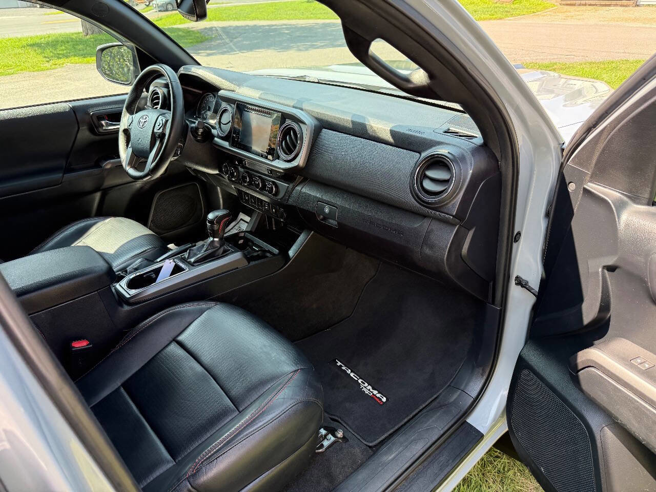 Used 2017 Toyota Tacoma TRD Pro image 12