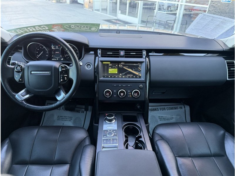 Used 2019 Land Rover Discovery SE AWD/4WD image 32