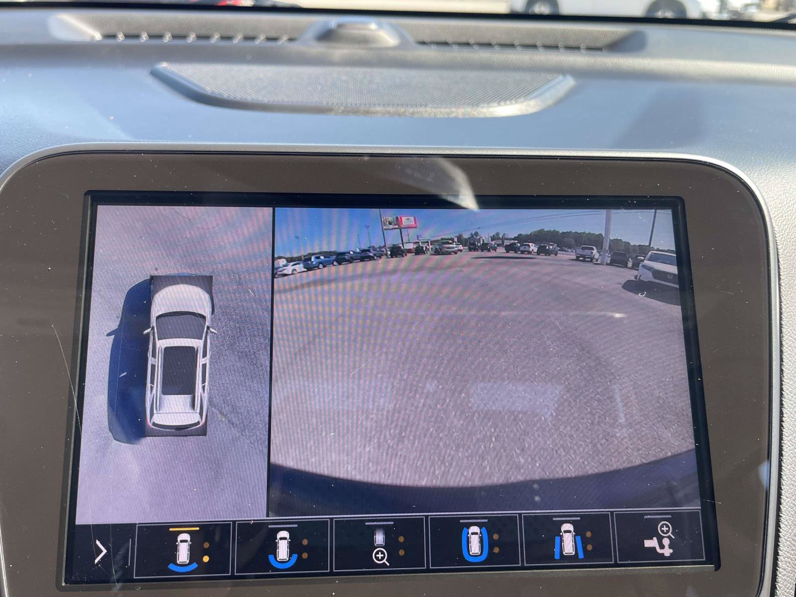 Used 2019 Chevrolet Equinox Premier FWD image 18