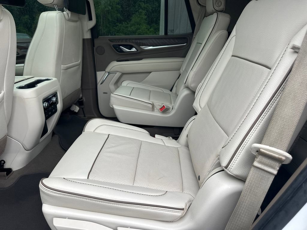 Used 2021 GMC Yukon Denali w/ Denali Ultimate Package AWD/4WD image 21