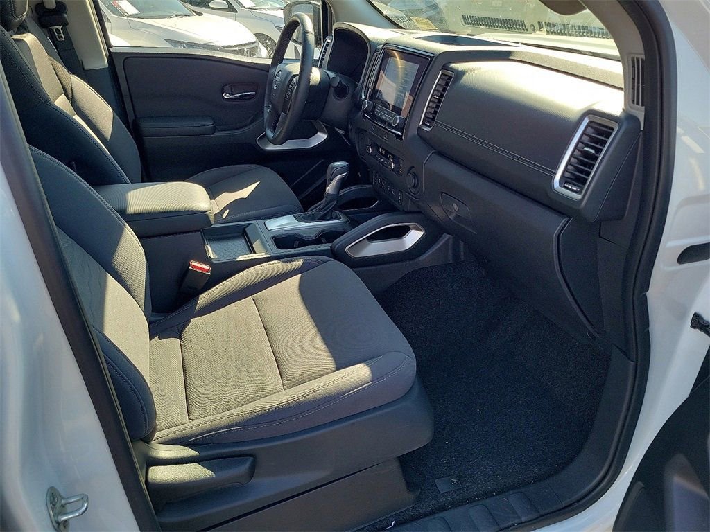 Certified 2024 Nissan Frontier SV w/ SV Convenience Package image 17