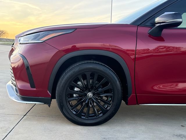 Used 2025 Toyota Highlander XSE image 5