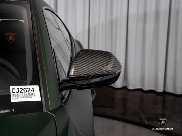 Used 2026 Lamborghini Urus SE AWD/4WD image 7